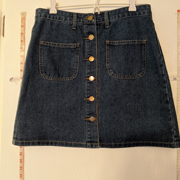 Dresses & Skirts - LADIES SIZE MEDIUM DENIM SKIRT W\ GOLD BUTTONS
